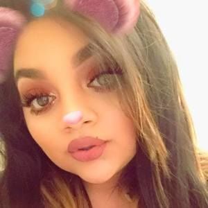 Meet your Posher, Liliana